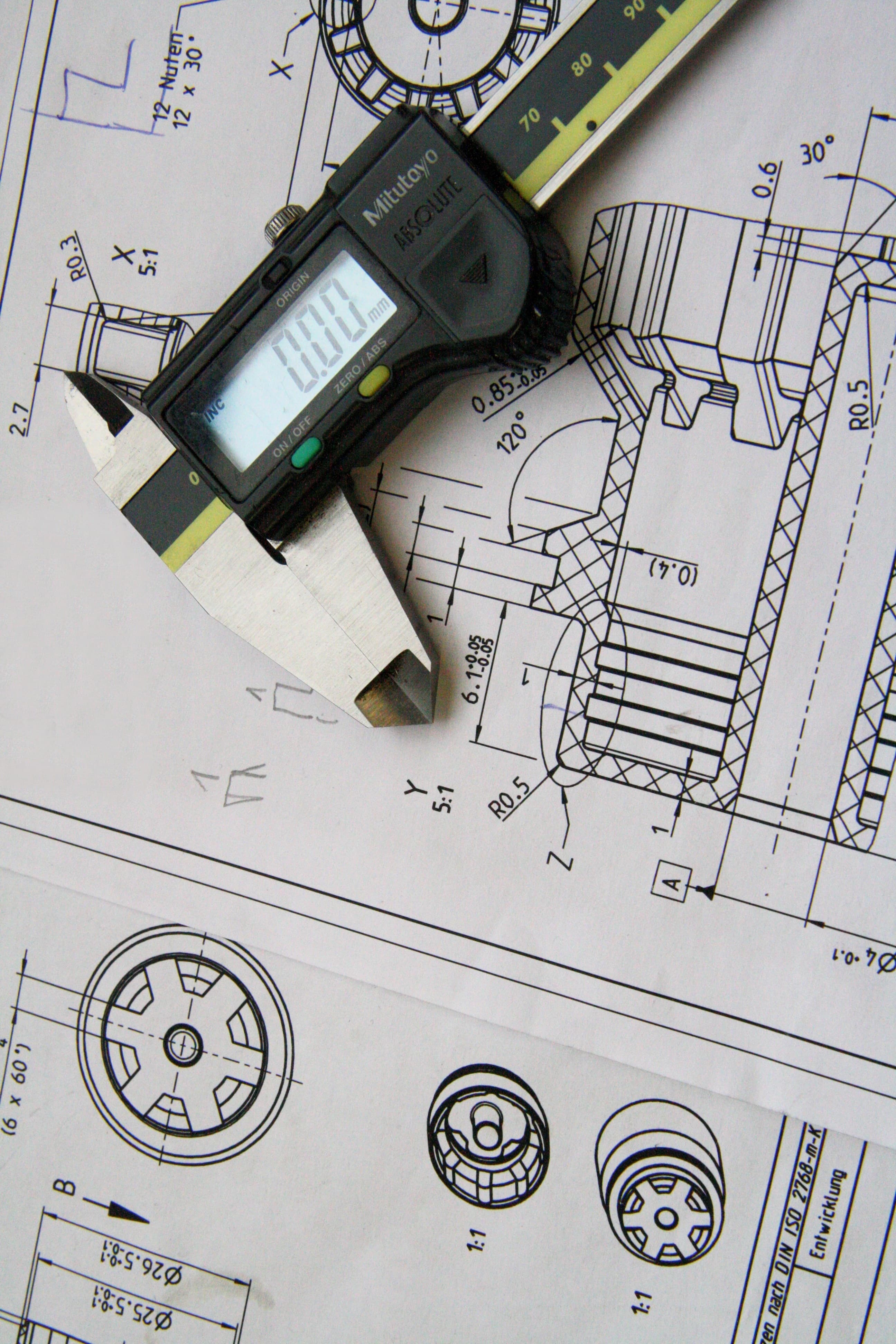 생산 설비와 엔지니어링 환경 이미지